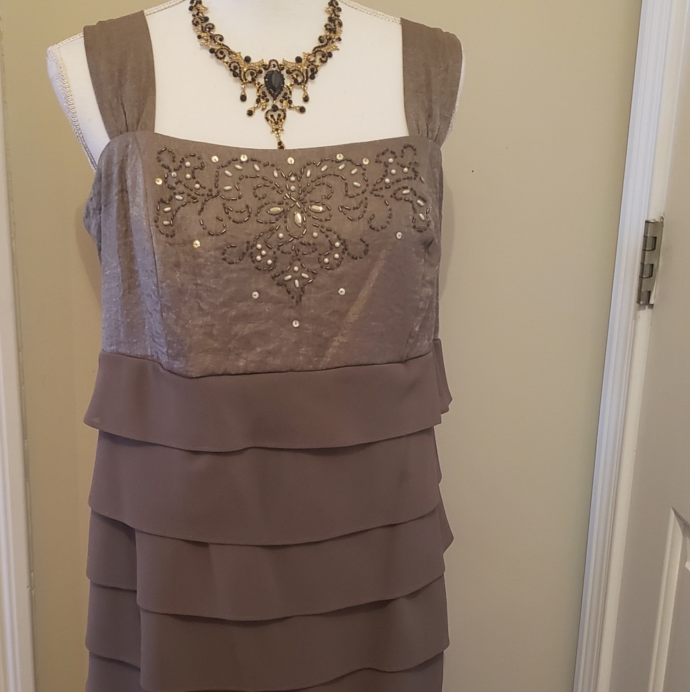 S L fashions Beautiful dress.